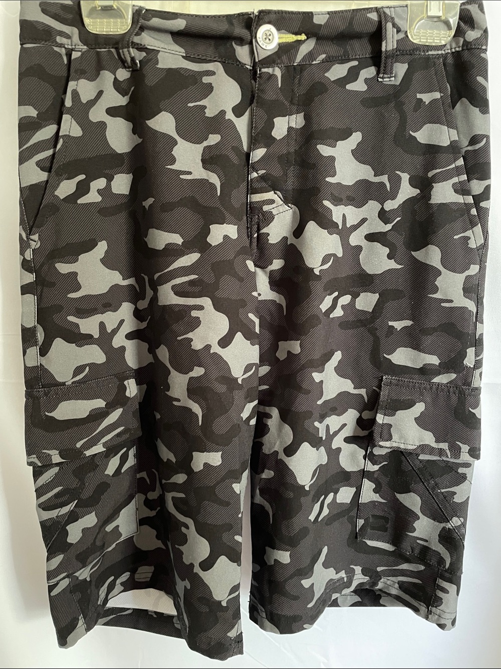 Tony Hawk Men's Black & Gray Camo Cargo Shorts